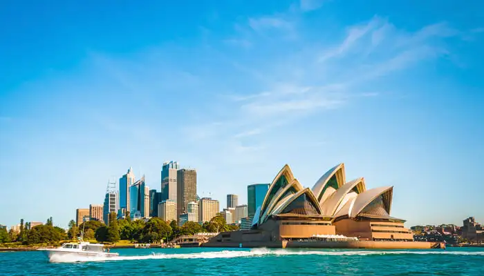 city-skyline-of-Sydney-Australia.webp